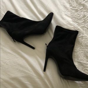 Skinny Heel Velvet Boot